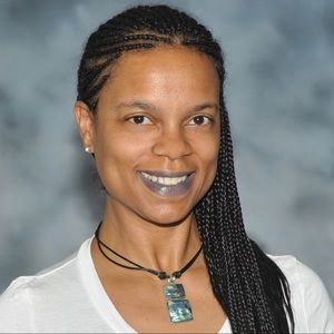 Meet your Posher, Monica